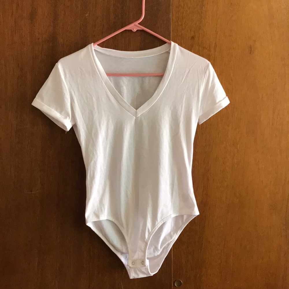 White v-neck bodysuit